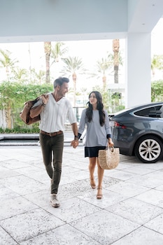 Self parking, valet parking at Tideline Palm Beach Ocean Resort and Spa