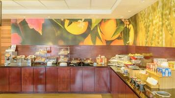 Free daily buffet breakfast