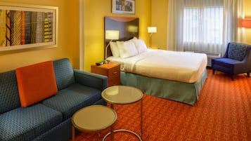 Executive Room, 1 King Bed with Sofa bed | Premium bedding, down comforters, pillowtop beds, desk