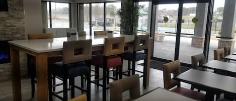 Free daily continental breakfast