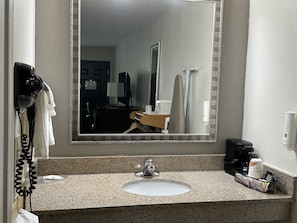 Combined shower/bathtub, eco-friendly toiletries, hair dryer, towels