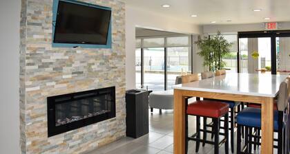 Quality Inn Calhoun North I-75