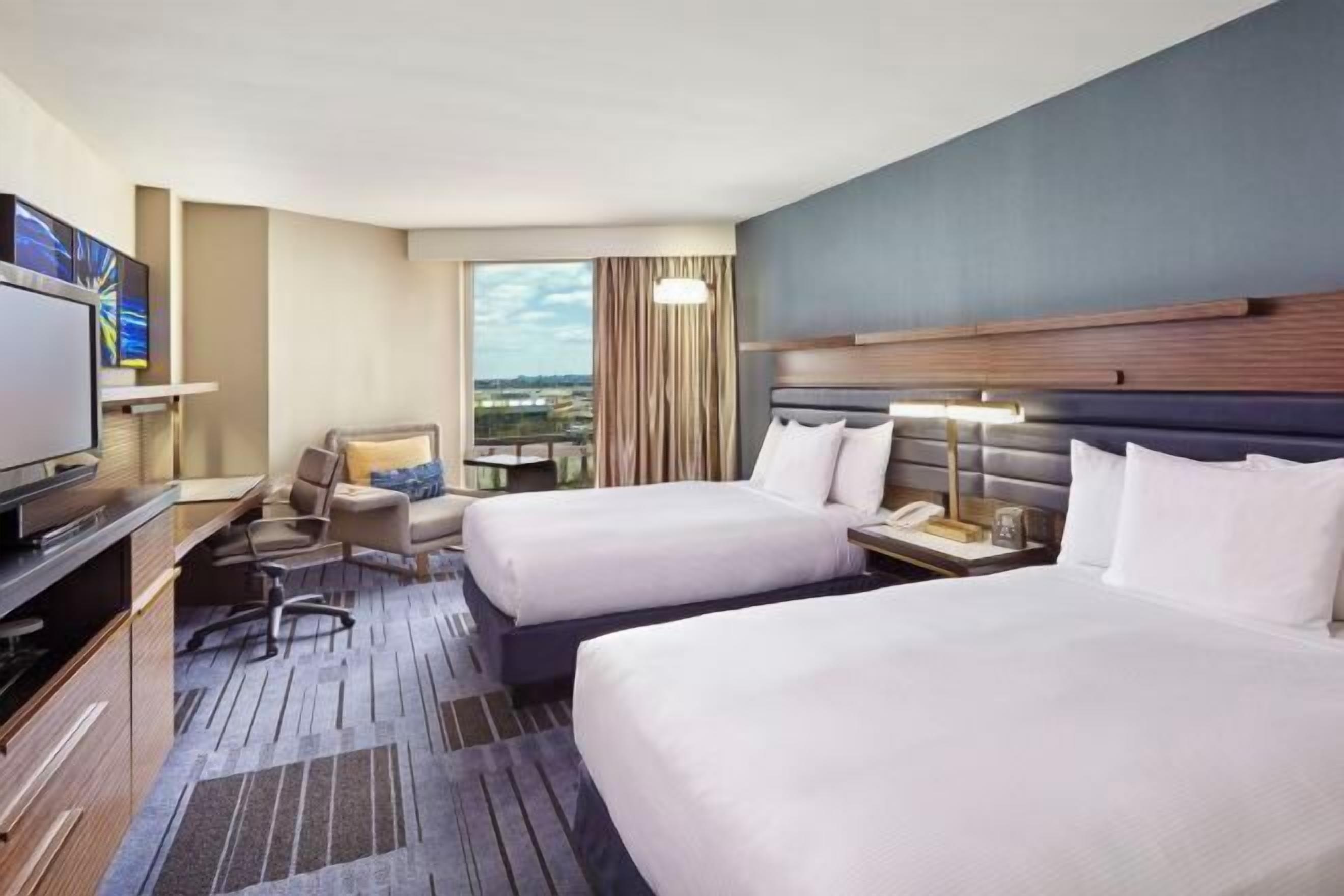 Literie de qualité supérieure, coffres-forts dans les chambres, bureau