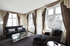 Minibar, värdeförvaringsskåp på rummet, skrivbord och gratis wi-fi