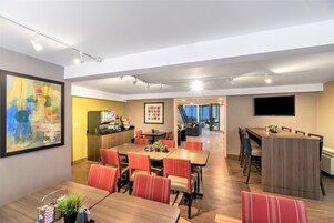 Free daily buffet breakfast