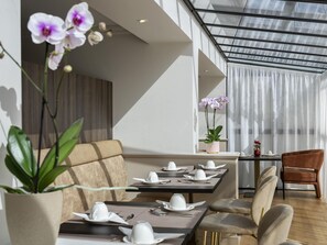 Daily buffet breakfast (EUR 18 per person)