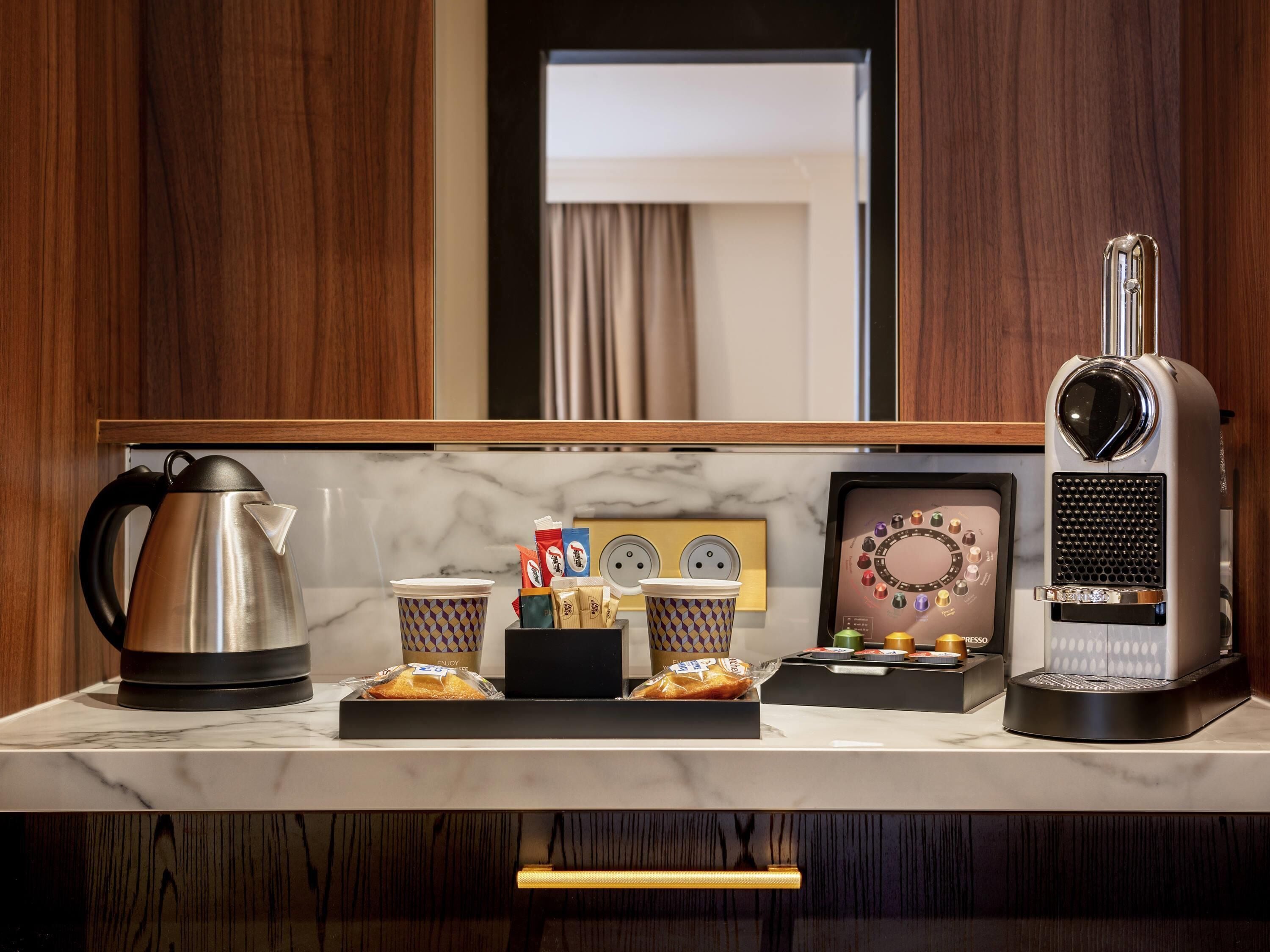 Privilege, Chambre, Plusieurs lits | Minibar, coffre-fort, bureau, rideaux d’obscurcissement