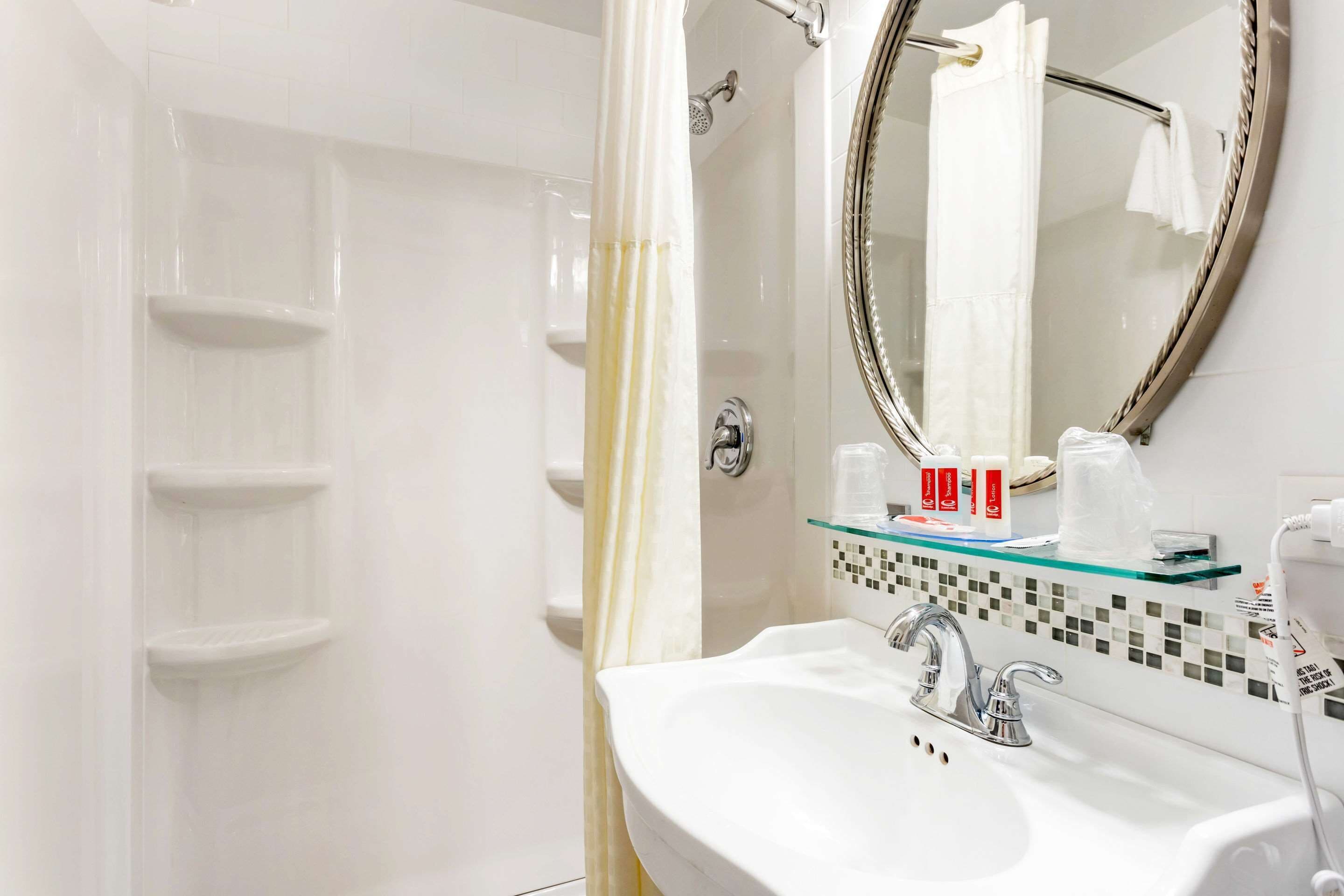 Photo - Econo Lodge Hicksville - Long Island