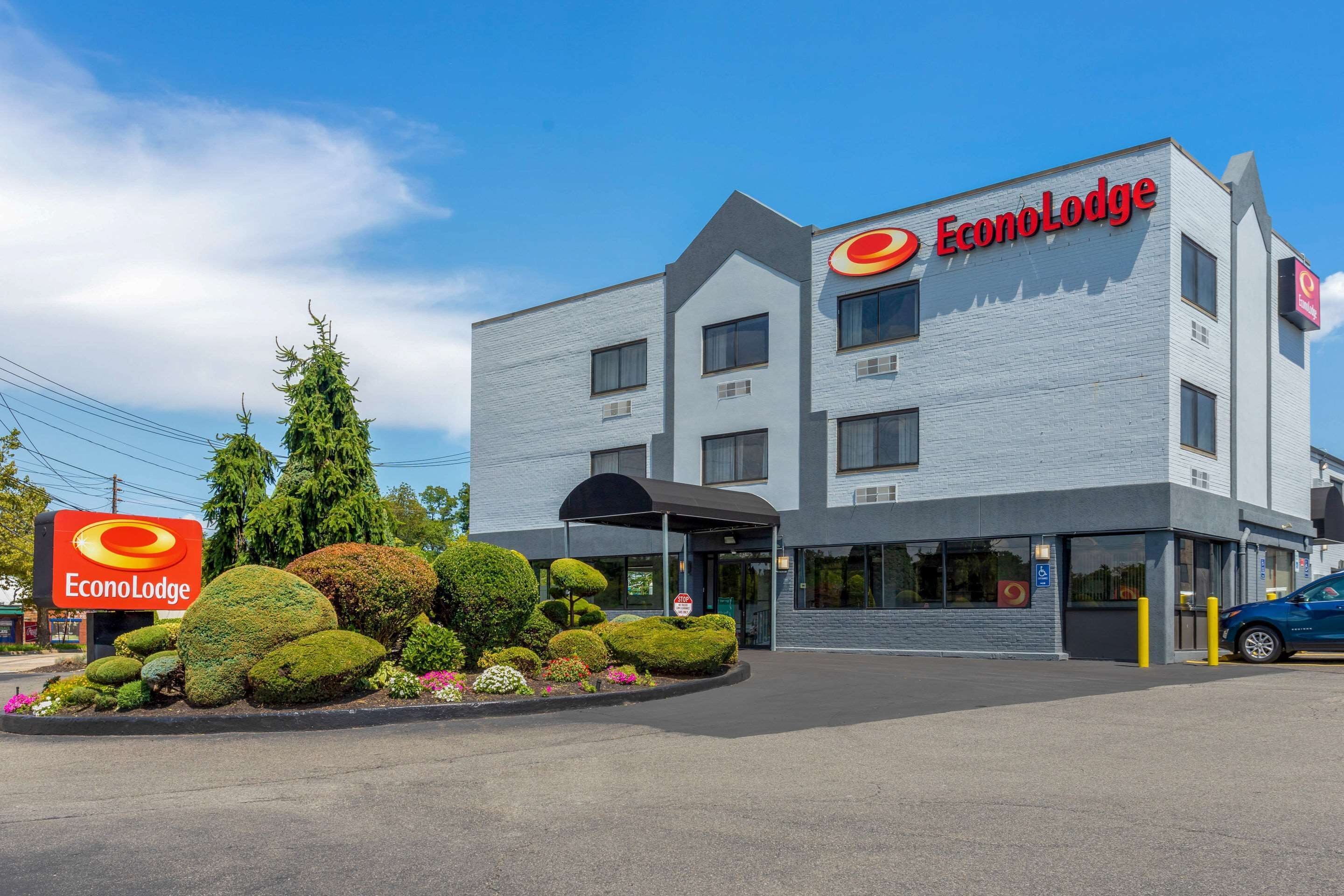 Photo - Econo Lodge Hicksville - Long Island