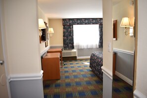 Standard Room, 1 King Bed