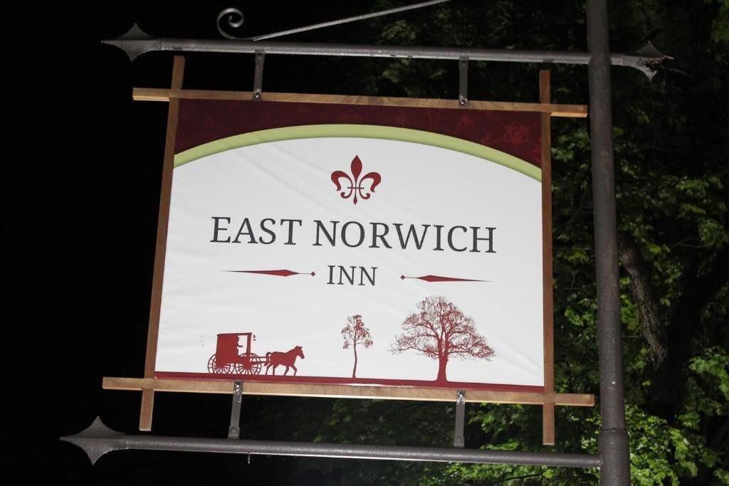 Photo - East Norwich Inn