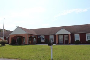 المنشأة من الخارج