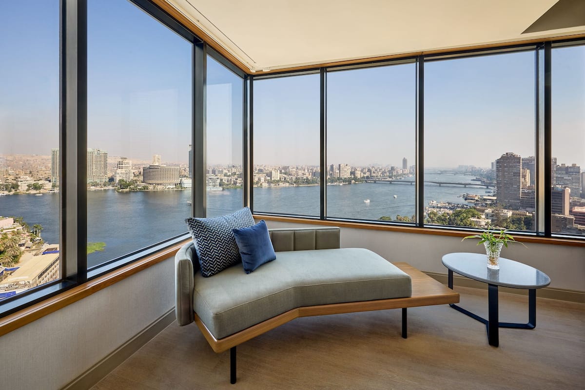 panoramic suite, 1 king bed, non smoking | 1 bedroom, premium bedding, pillow-top beds, minibar