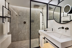 Free toiletries, hair dryer, bathrobes, slippers - Sheraton Cairo Hotel & Casino (Giza)