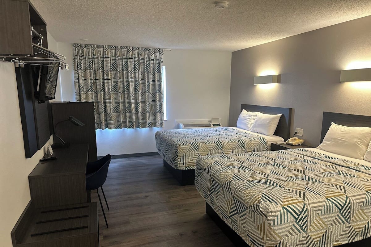 Desk, blackout drapes, iron/ironing board, free WiFi