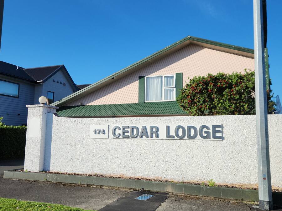 Fachada da propriedade