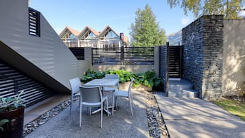 One Bedroom Apartment with Courtyard | View from room