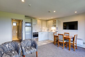 Apartment, 1 Bedroom, Balcony | Private kitchen