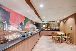 Free daily continental breakfast