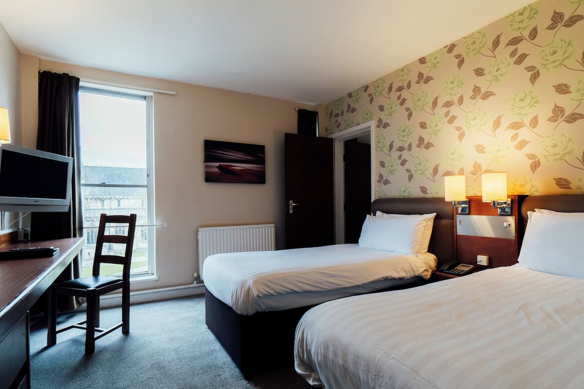 Desk, laptop workspace, iron/ironing board, free WiFi