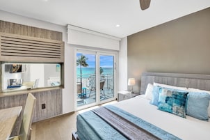 Premium Room, 1 King Bed, Oceanfront