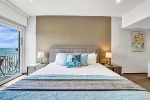 Premium Room, 1 King Bed, Oceanfront