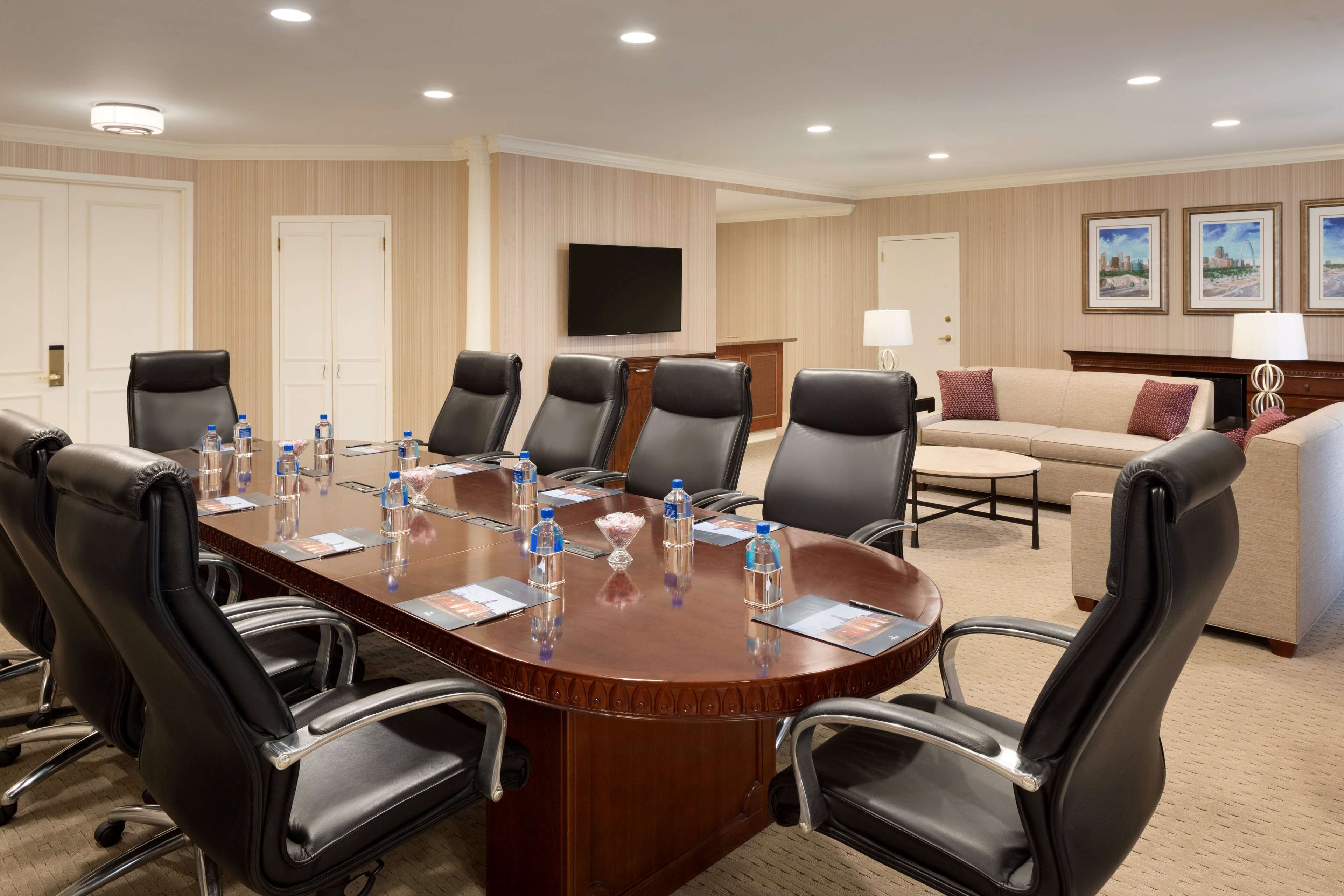 1 bedroom, premium bedding, in-room safe, desk