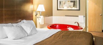 Quality Inn & Suites Sturgeon Bay