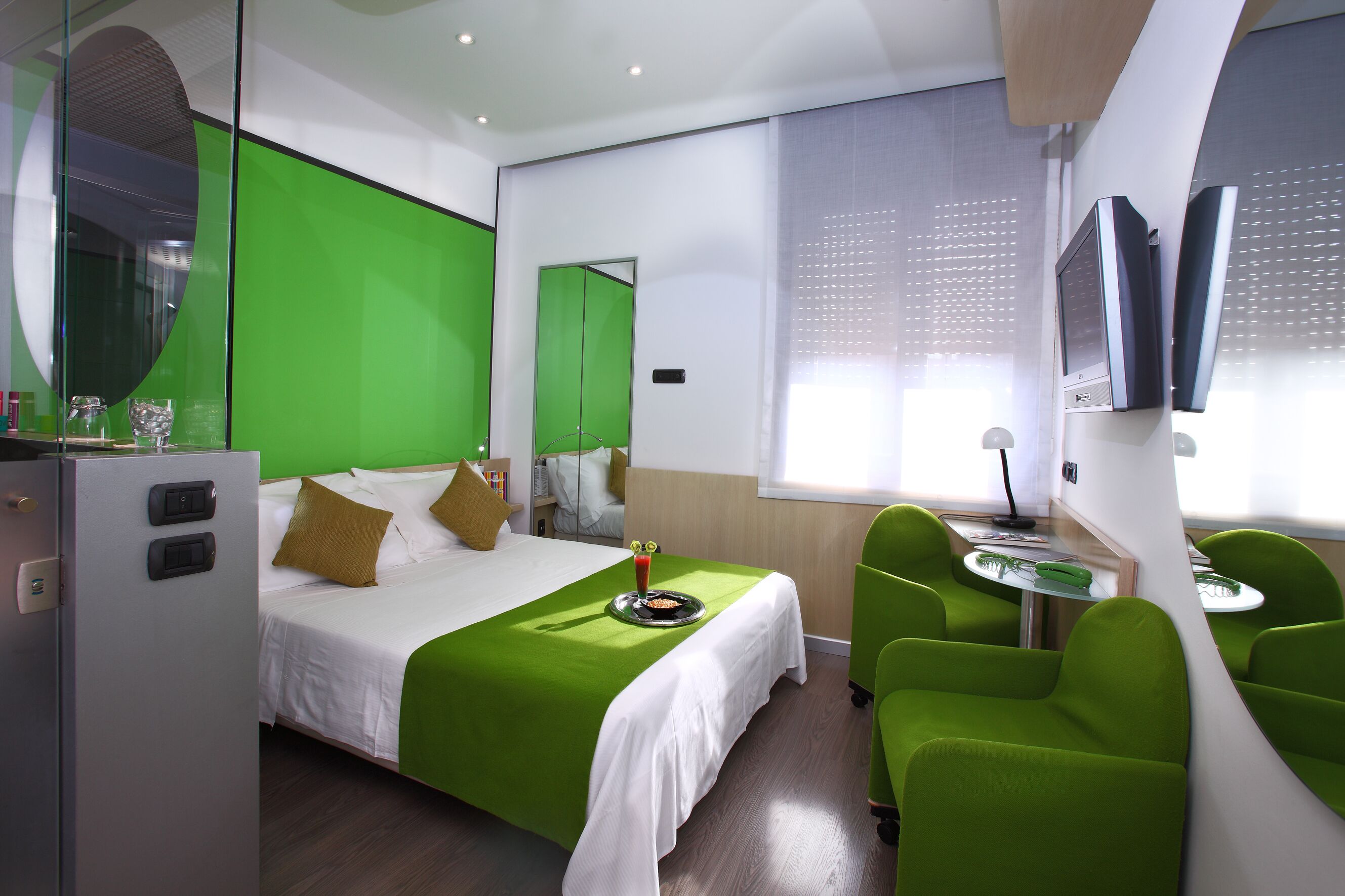 Premium bedding, minibar, in-room safe, desk