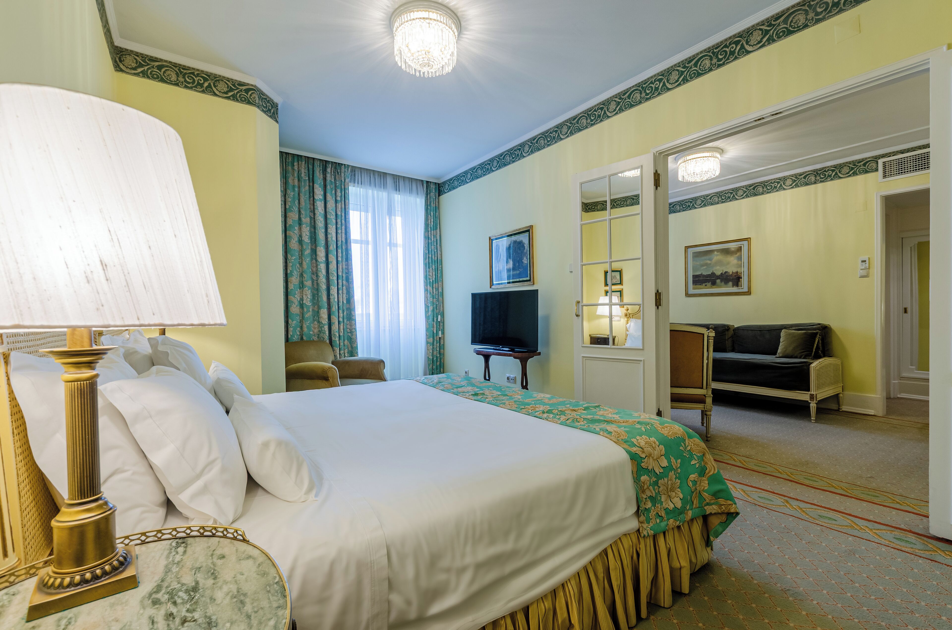 junior suite | minibar, in-room safe, desk, blackout curtains