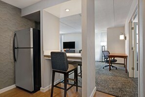 Full-sized fridge, microwave, coffee/tea maker