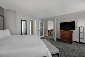 Suite, 1 King Bed, Non Smoking | Premium bedding, desk, blackout drapes, iron/ironing board