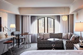 Studio Suite, 1 King Bed with Sofa bed, Non Smoking | Living area | 55-inch flat-screen TV with cable channels, Smart TV, Netflix at JW Marriott San Francisco Union Square