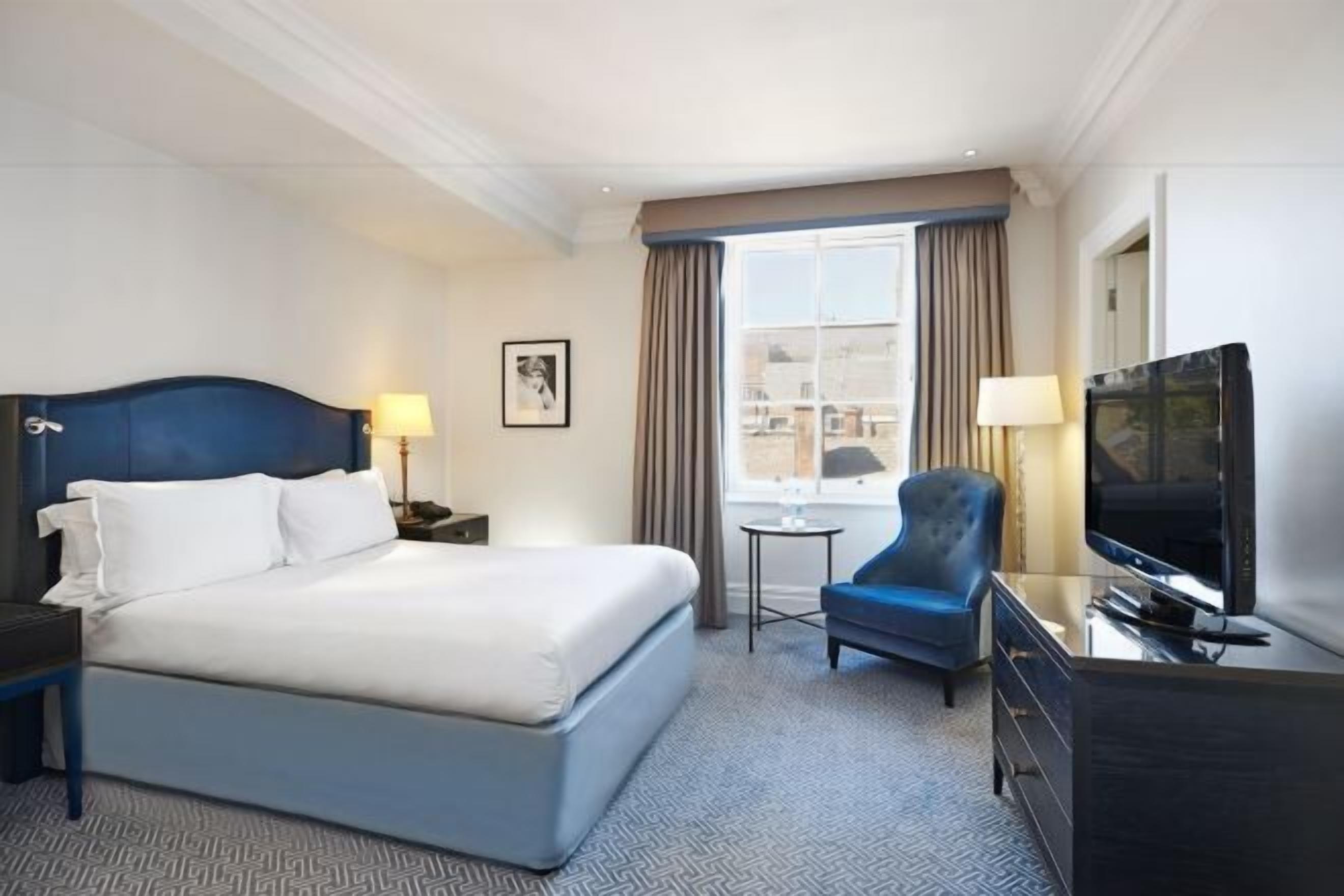 Literie de qualité supérieure, coffres-forts dans les chambres, bureau