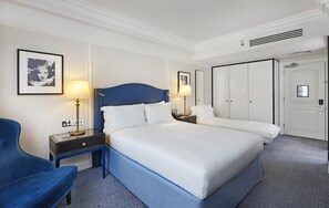家庭客房 (For 2 Adults and 1 Child) | 高級寢具、客房內保險箱、書桌、遮光布/窗簾