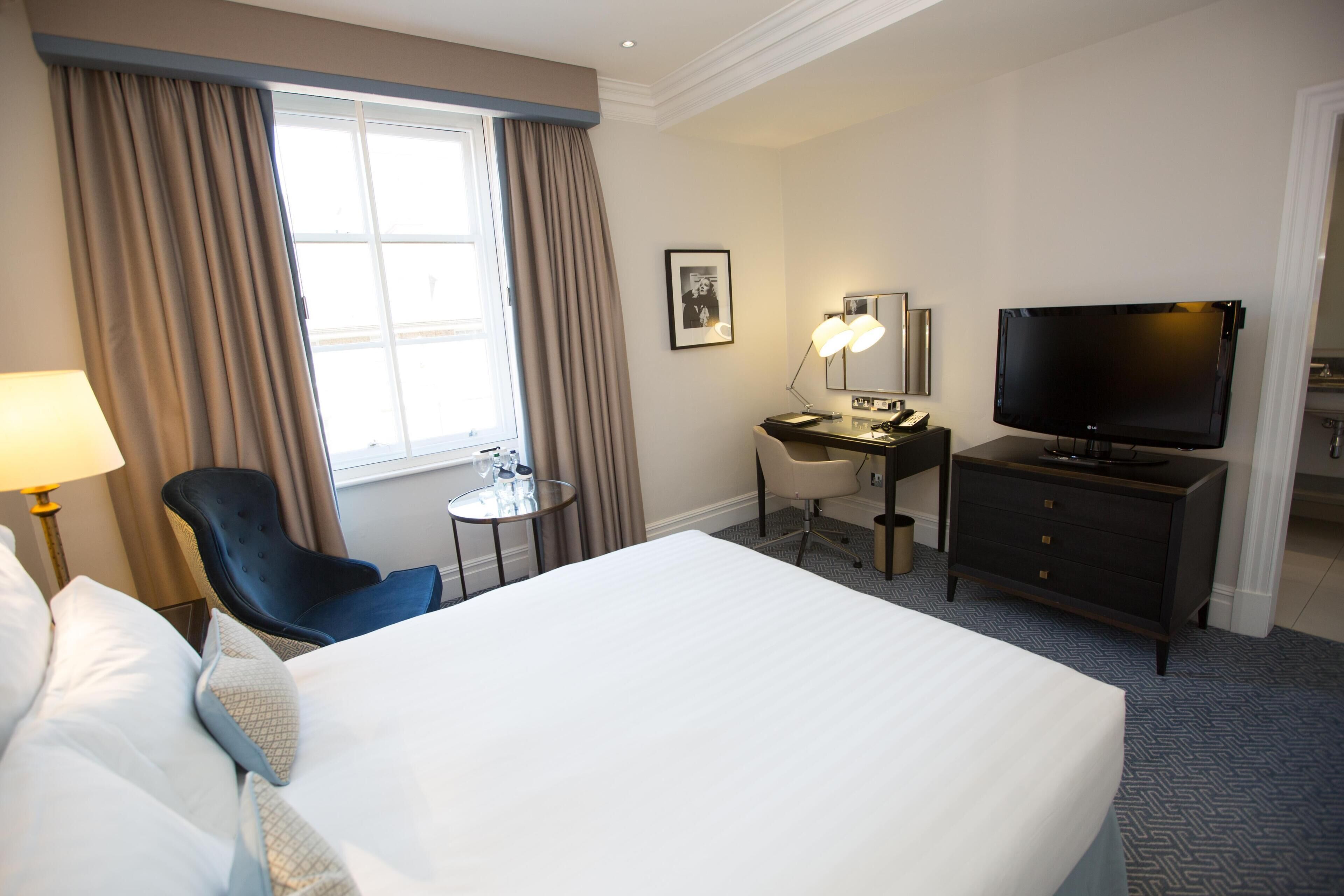 Deluxe Room, 1 Queen Bed