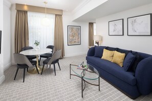 King Suite, Suite, accès au salon club