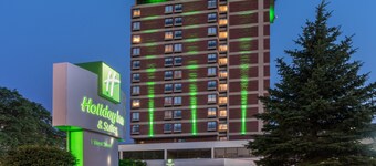 Holiday Inn & Suites Pittsfield-Berkshires by IHG