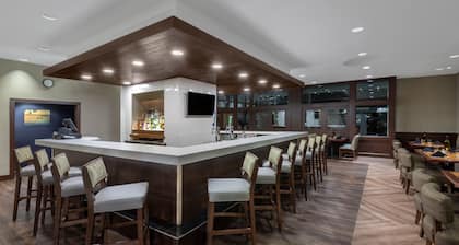 Holiday Inn & Suites Pittsfield-Berkshires by IHG