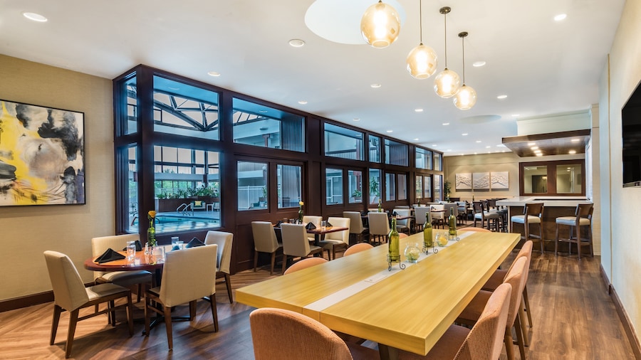 Holiday Inn & Suites Pittsfield-Berkshires by IHG