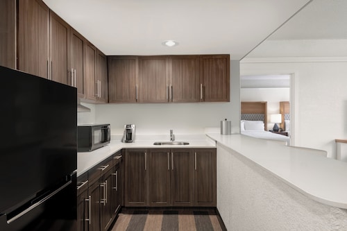 Holiday Inn & Suites Pittsfield-Berkshires by IHG
