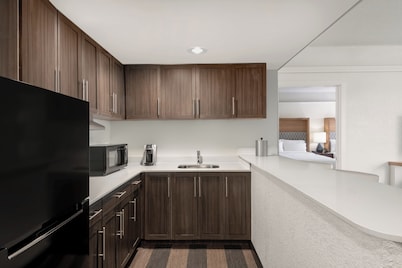 Holiday Inn & Suites Pittsfield-Berkshires by IHG