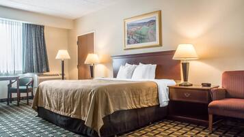 Premium bedding, desk, iron/ironing board, free cots/infant beds