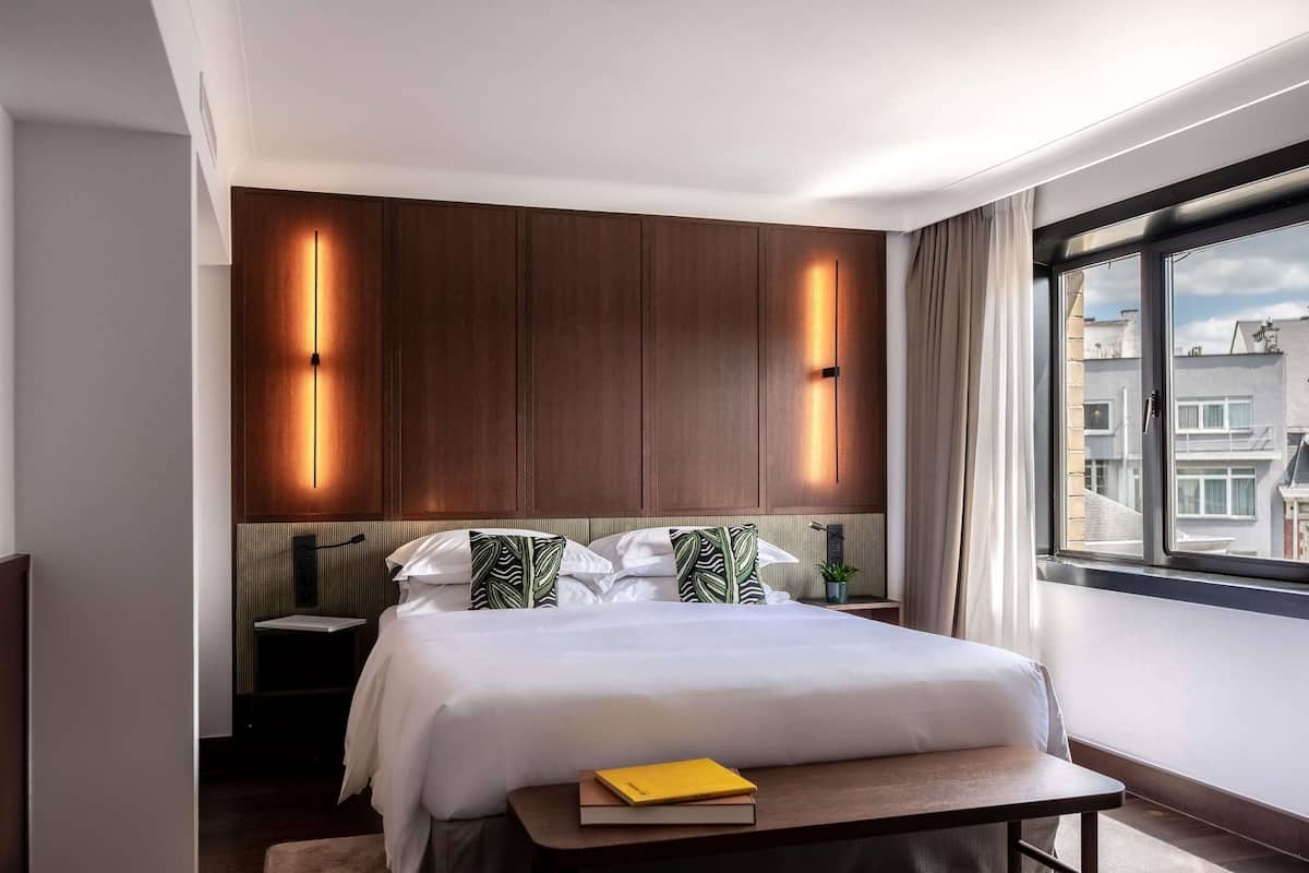 Ropa de cama de alta calidad, cubrecamas y colchones con pillow-top