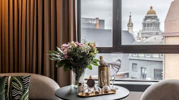 Suite, 1 King Bed, Garden View (Audrey Hepburn. Homage) | Premium bedding, down comforters, pillowtop beds, free minibar