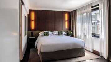 Suite, 1 King Bed, Garden View (Botanic) | Premium bedding, down duvets, pillow-top beds, free minibar