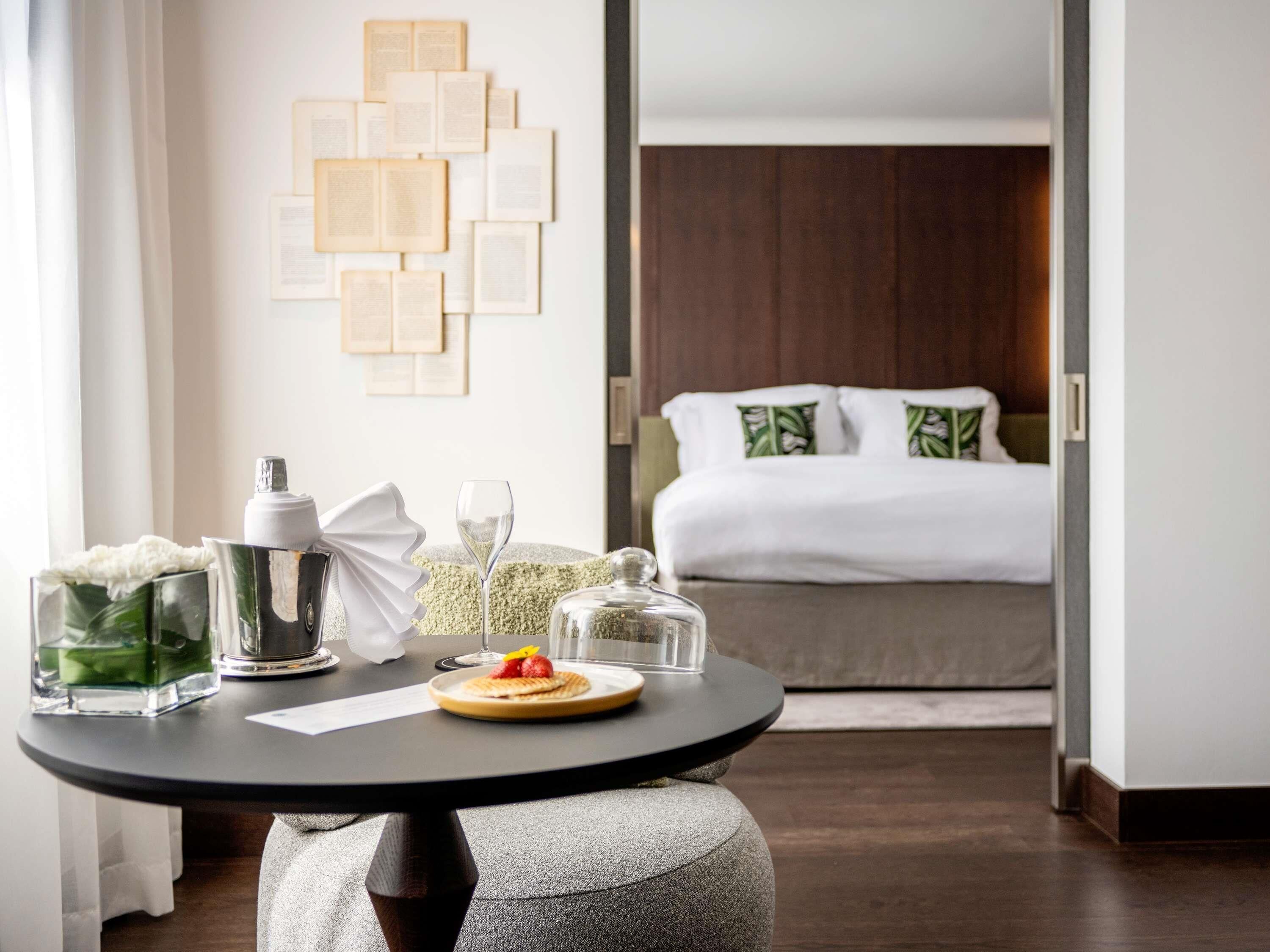 Suite, 1 Katil Raja (King), Garden View (Homage Marguerite Yourcenar) | Peralatan tempat tidur premium, gebar bulu kapas, tilam berlapik 