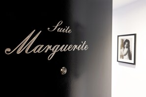 Suite, 1 King Bed, Garden View (Homage Marguerite Yourcenar)