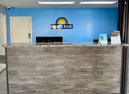 Concierge desk