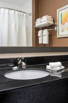 Artículos de tocador ecológicos, secador de pelo, toallas